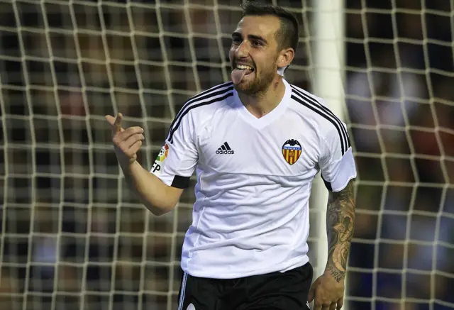 Paco Alcacer celebrates