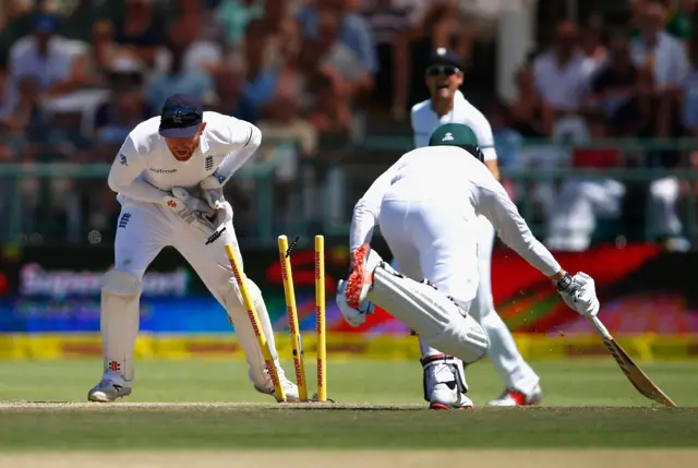 Jonny Bairstow stumps Van Zyl