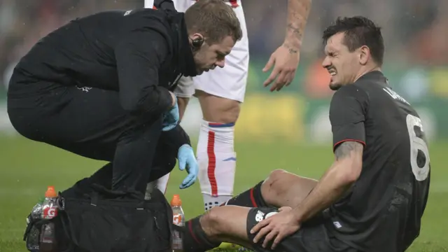 Dejan Lovren receives treatment