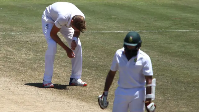 Stuart Broad reacts to another dropped catch