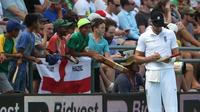 Steven Finn signs autographs