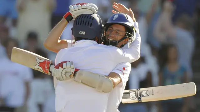 Graham Onions and Graeme Swann celebrate at Newlands in 2010