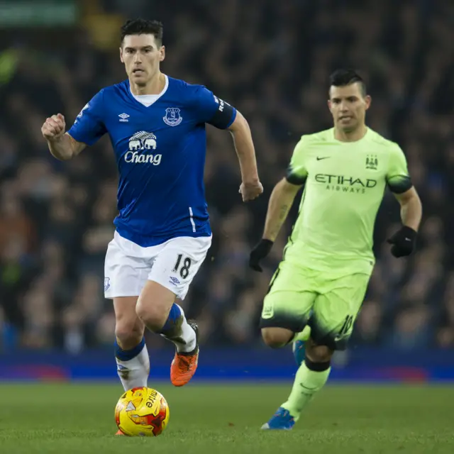 Everton midfielder Gareth Barry