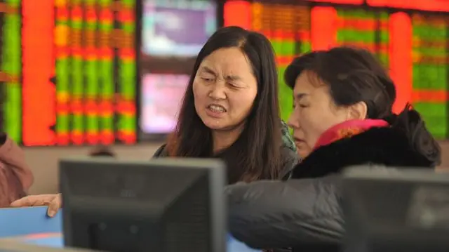 Chinese female stock traders