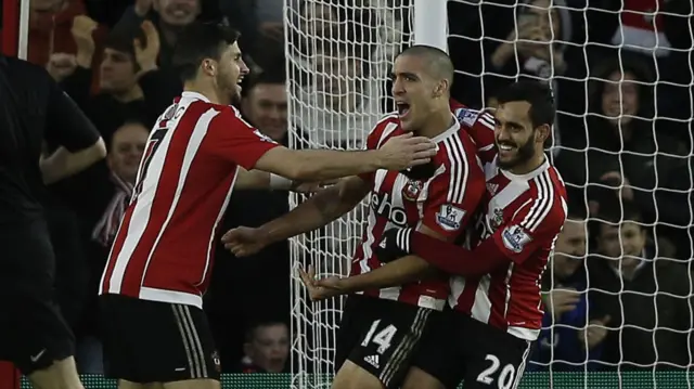 Oriol Romeu celebrates