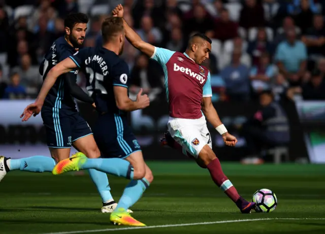 Dimitri Payet shoots