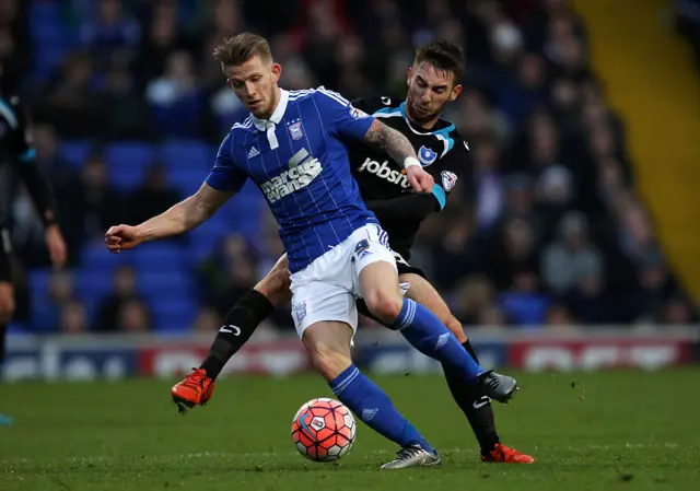 Luke Hyam, Ipswich Town and Ben Close, Portsmouth, FA Cup January 2016