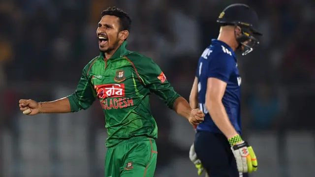 Nasir Hossain celebrates