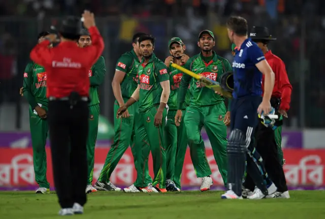 Jos Buttler and the Bangladesh team