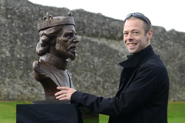 Bust and Peter Walker