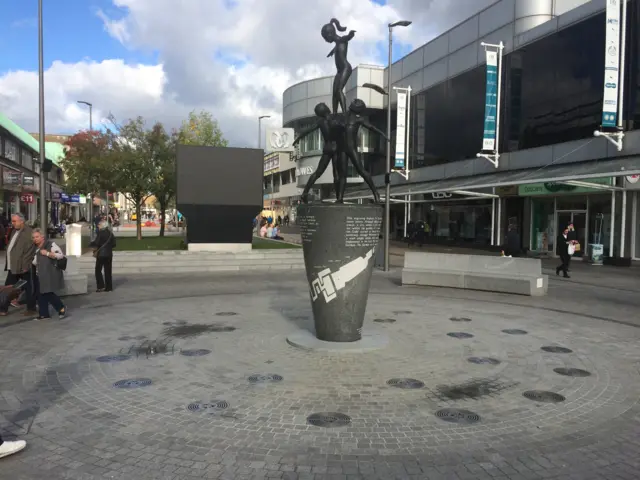 Statue in Hemel Hempstead