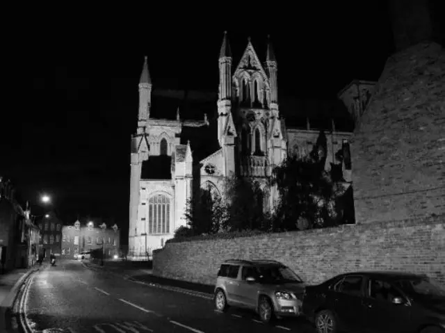 Black and White picture of Beverley Minster at night