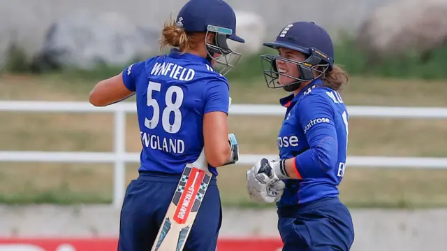 Lauren Winfield and Tammy Beaumont