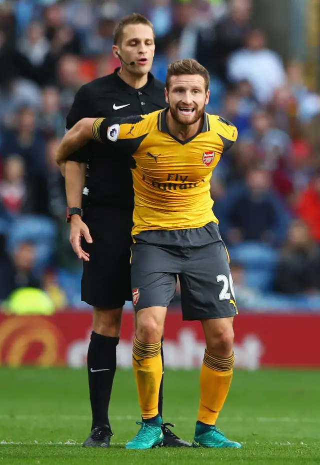 Shkodran Mustafi