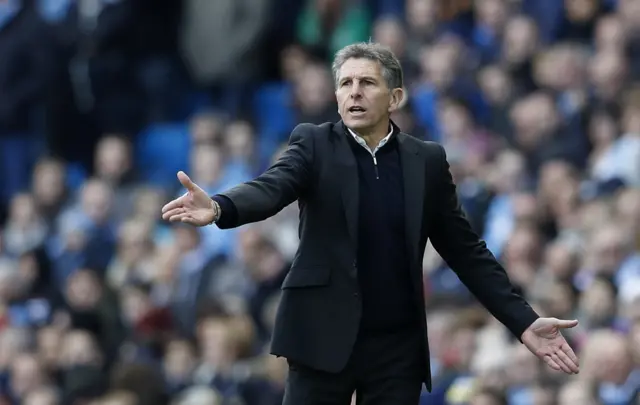 Claude Puel gestures