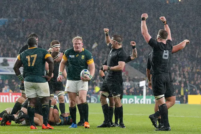 New Zealand beat South Africa in the 2015 Rugby World Cup