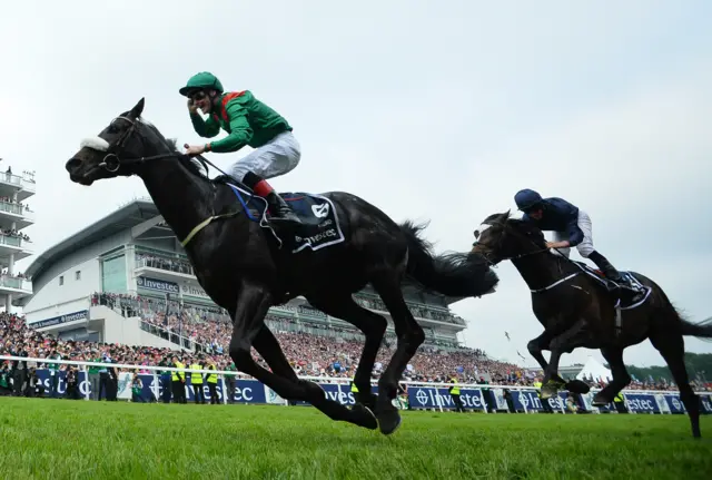 Harzand wins the Epsom Derby