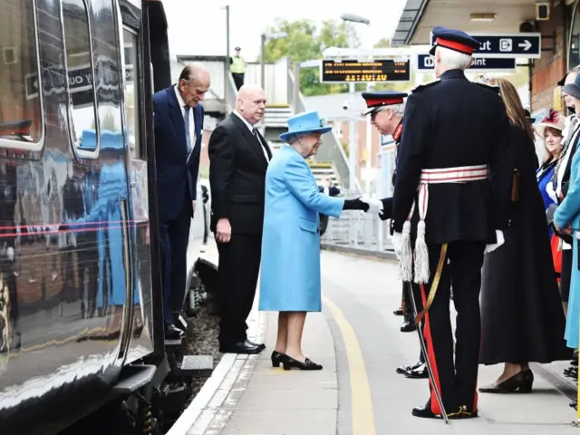 Royal party arrive in Dorchester