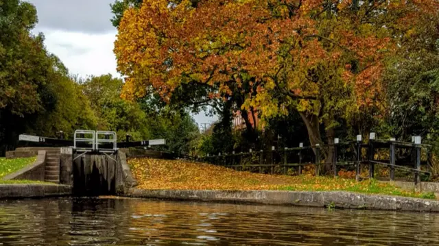 Autumnal photo on Trent and Mersey canal in Stone this week