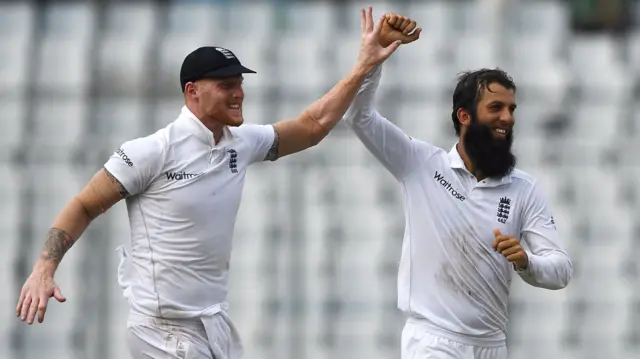 Ben Stokes and Moeen Ali celebrate