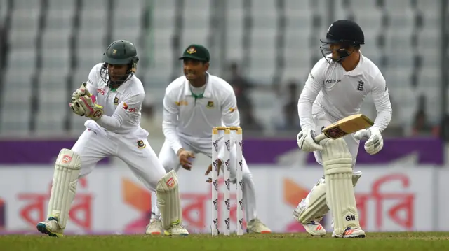 Ben Duckett is caught by Mushfiqur