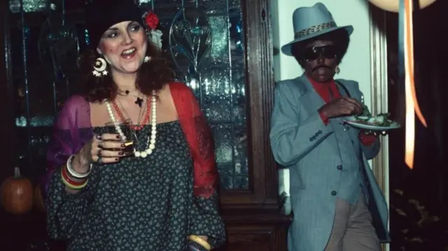 Joni Mitchell in 'blackface'