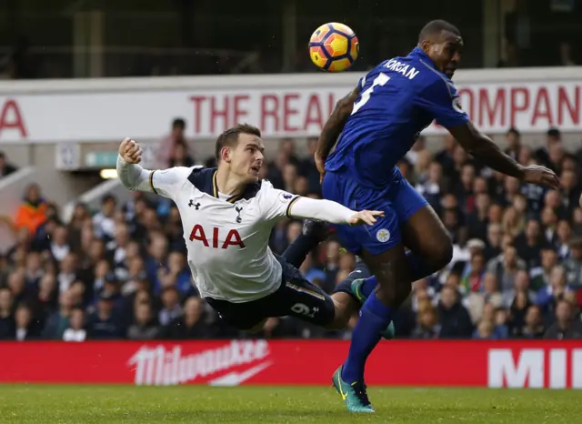 Vincent Janssen in action