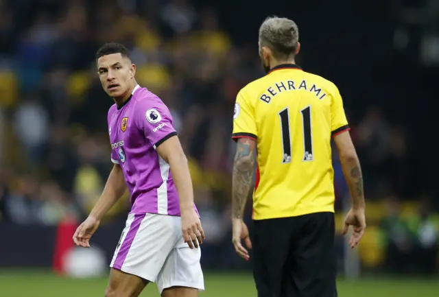 Valon Behrami and Hull's Jake Livermore