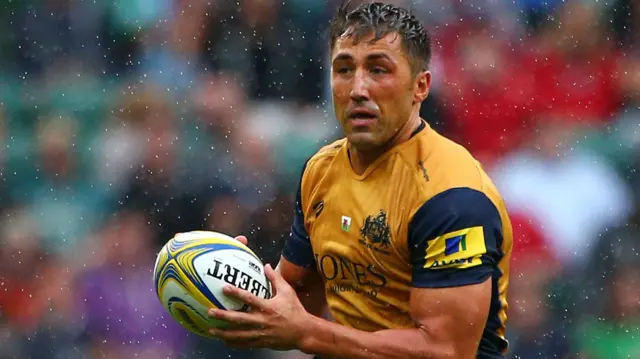 Gavin Henson in action for Bristol