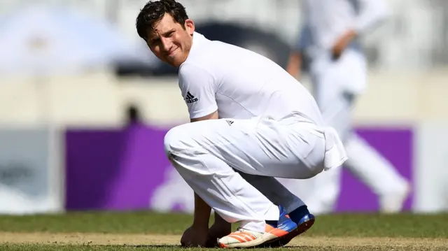 Zafar Ansari reacts to a dropped catch