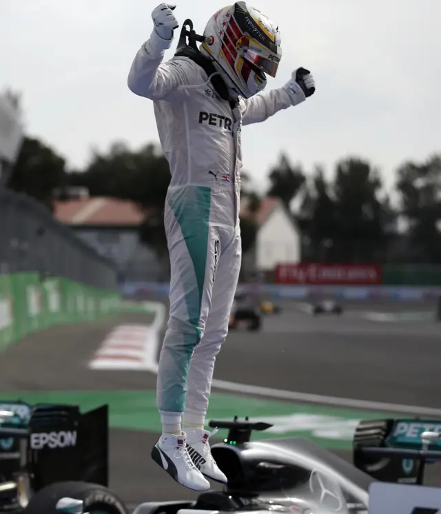 Lewis Hamilton celebrating