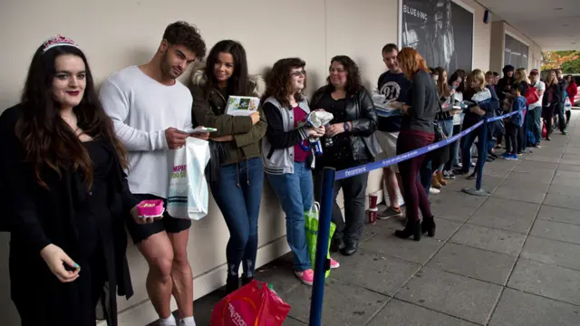 Candice Brown book signing