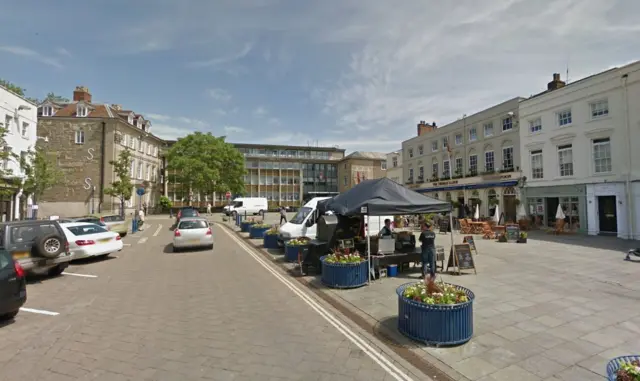 Warwick's market square