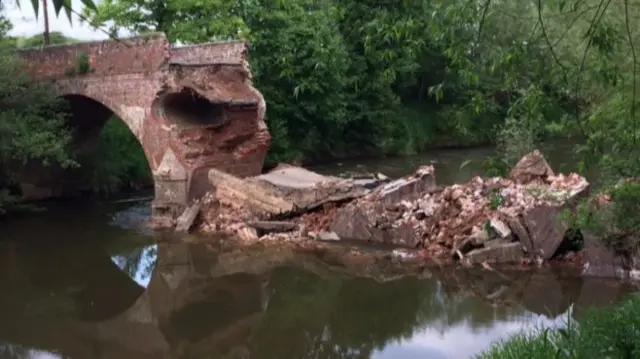 Eastham bridge collapse