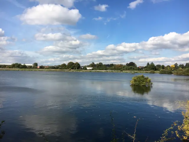 Attenborough Nature Reserve