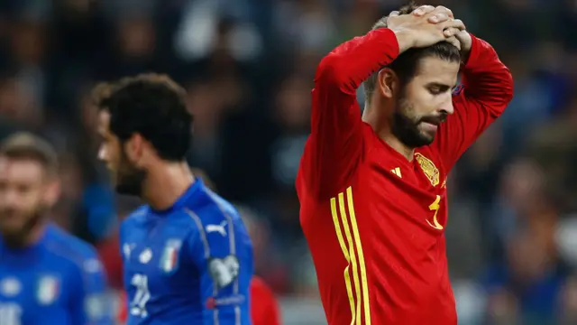 Gerard Pique reacts