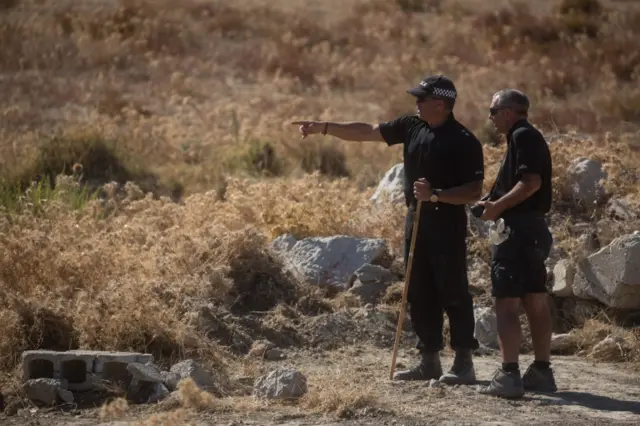 Police search second site in Kos