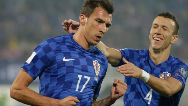 Mario Mandzukic celebrates