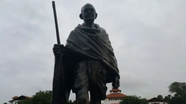 Statue of Gandhi in Accra