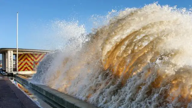 Surge in Lowestoft 2013