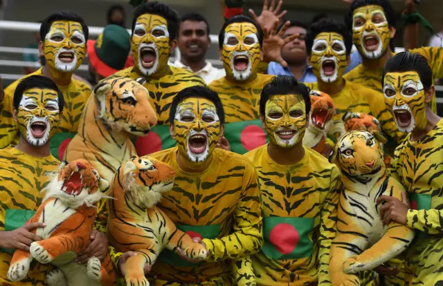 Bangladesh fans