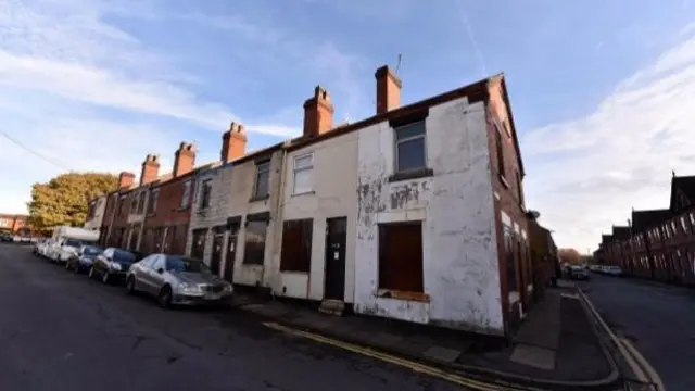 Condemned houses in Harper Street, Middleport