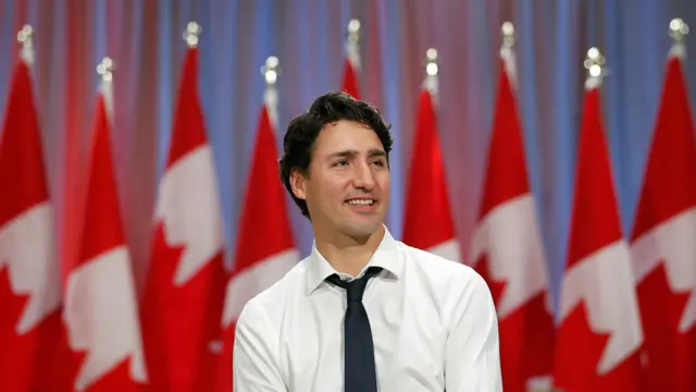 Canada"s Prime Minister Justin Trudeau takes part in a town hall with high school students in Ottawa, Ontario, Canada - November 3, 2016