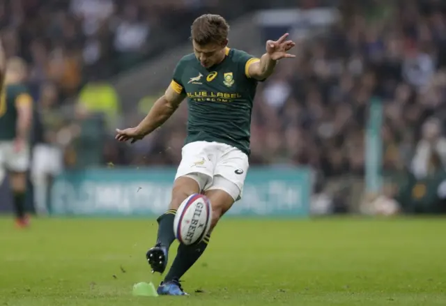 Patrick Lambie kicks a penalty