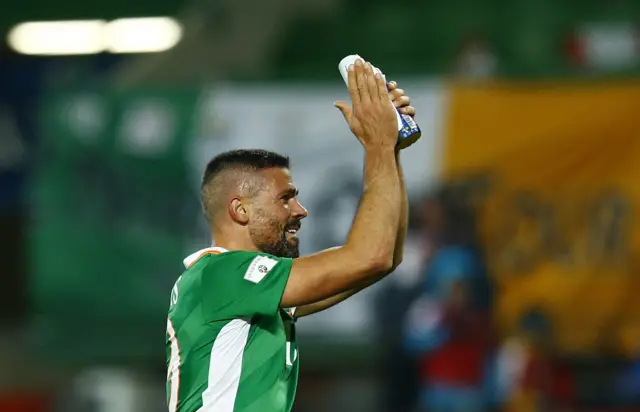 Jonathan Walters applauds