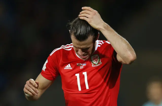 Gareth Bale looks dejected