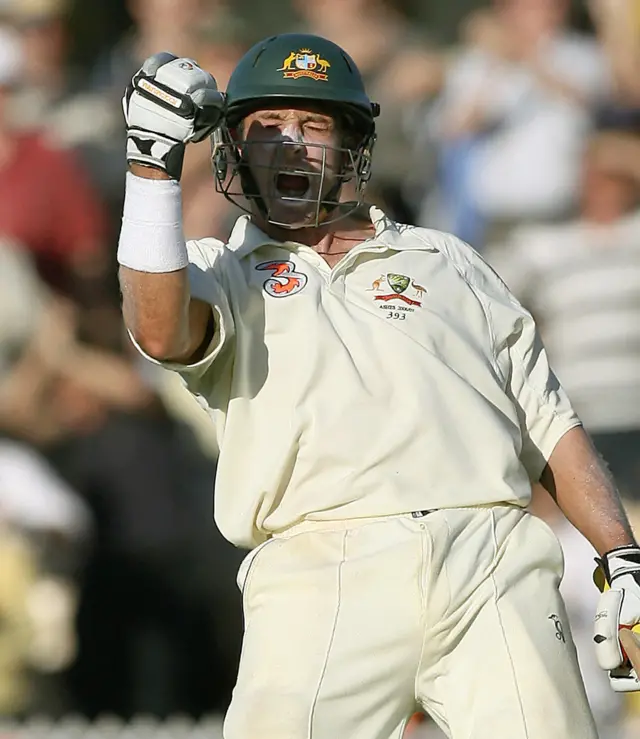 Michael Hussey scores the winning run of the second Ashes cricket Test against England at the Adelaide Oval, 05 December 2006