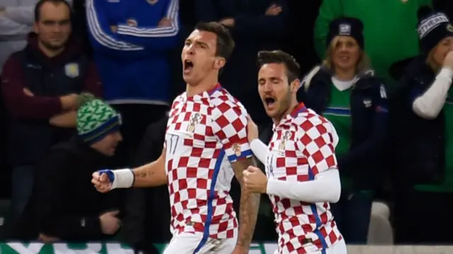 Mario Mandzukic celebrates