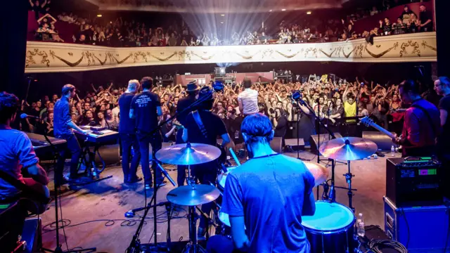 A Peaceful Noise acts join together to cover Neil Young