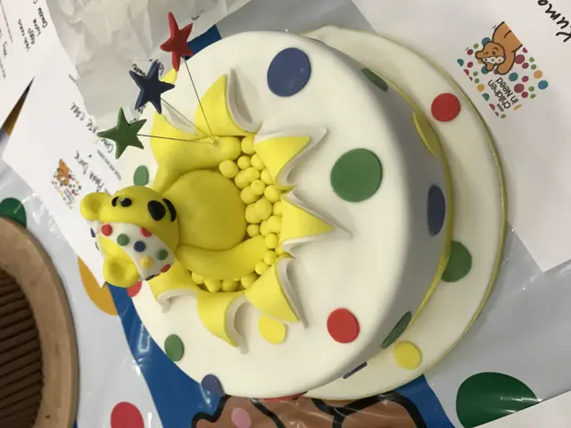 Pudsey cake